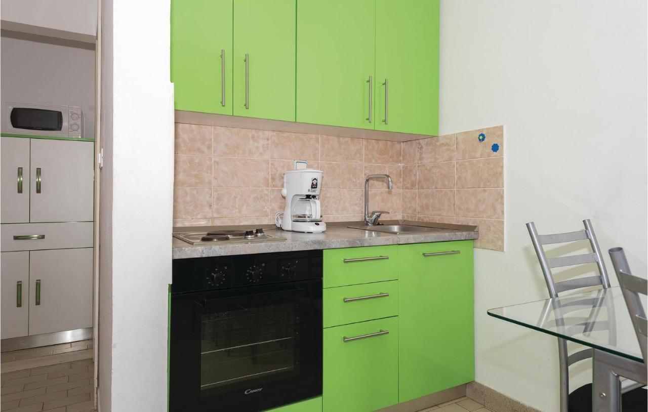 Beautiful Apartment In Rogoznica With Wifi エクステリア 写真