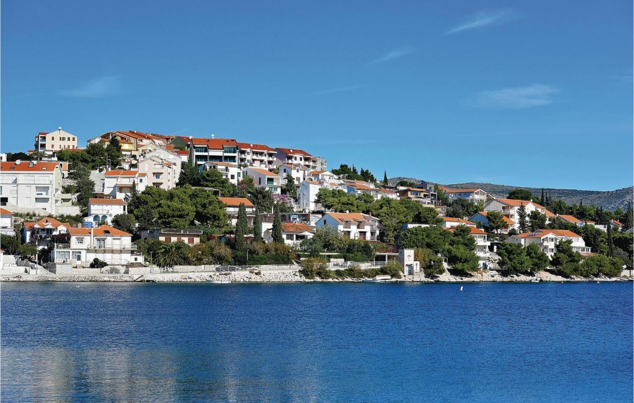 Beautiful Apartment In Rogoznica With Wifi エクステリア 写真