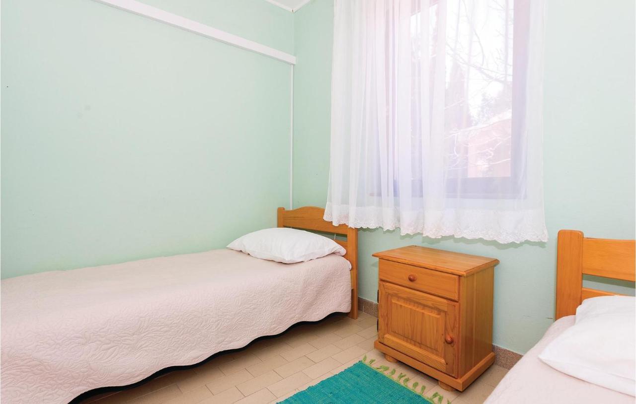 Beautiful Apartment In Rogoznica With Wifi エクステリア 写真