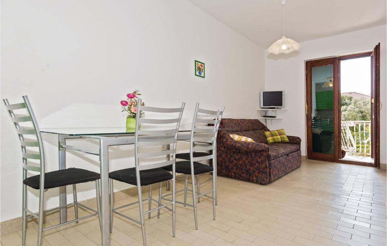 Beautiful Apartment In Rogoznica With Wifi エクステリア 写真